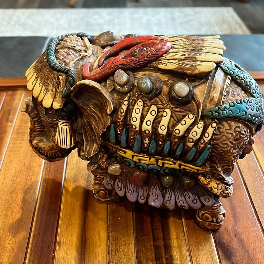 Vintage Universal Statuary 1967 Elephant​